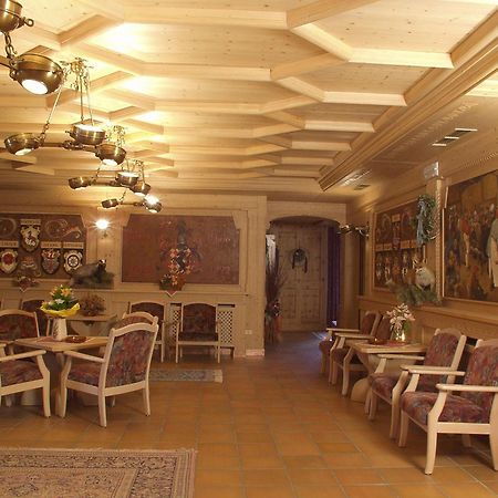 Hotel Villa Jolanda Ziano di Fiemme Extérieur photo