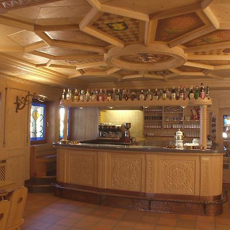 Hotel Villa Jolanda Ziano di Fiemme Extérieur photo