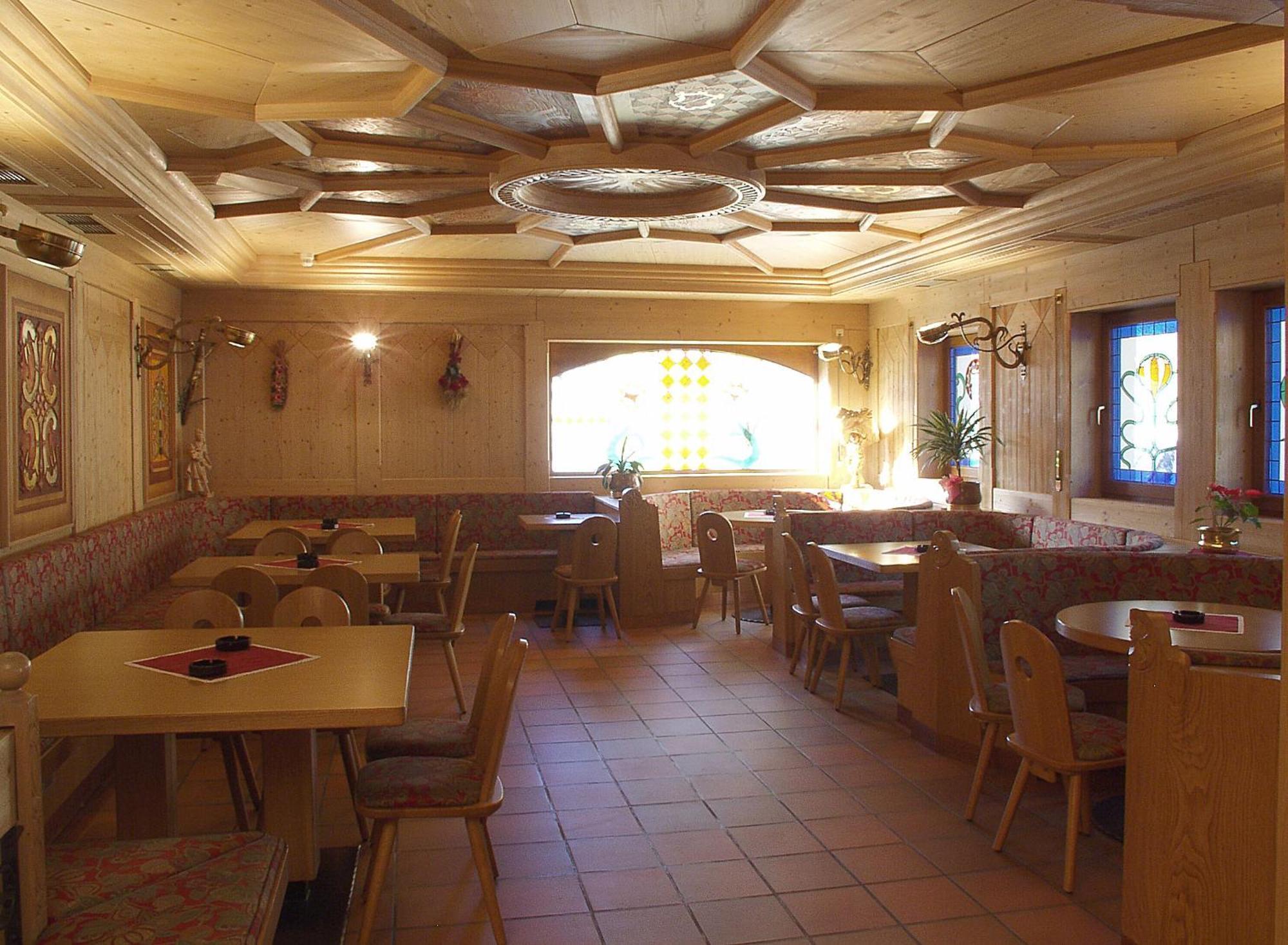 Hotel Villa Jolanda Ziano di Fiemme Extérieur photo